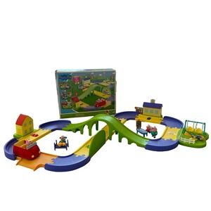 Peppa Pig All Around Peppa's Town Track Set Multicolor Motorized Kids Toy